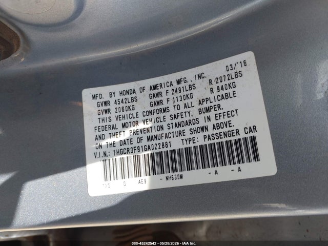 Honda Accord Touring 2016 1HGCR3F91GA022881 Image 9