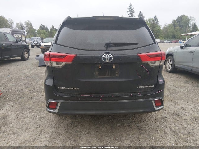45242551 :رقم المزاد ، 5TDDZRFH3JS870266 vin ، 2018 Toyota Highlander Limited Platinum مزاد بيع