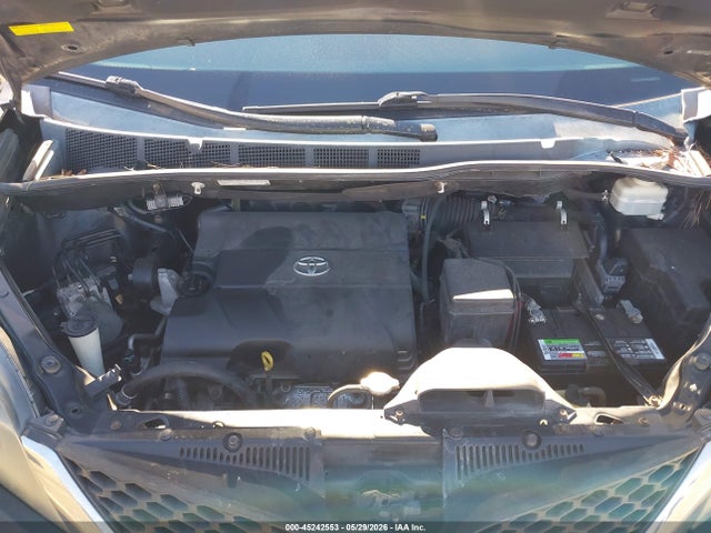 Продаж на аукціоні авто 2013 Toyota Sienna Se 8 Passenger, vin: 5TDXK3DC4DS392160, номер лоту: 45242553