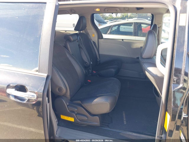 Продаж на аукціоні авто 2013 Toyota Sienna Se 8 Passenger, vin: 5TDXK3DC4DS392160, номер лоту: 45242553