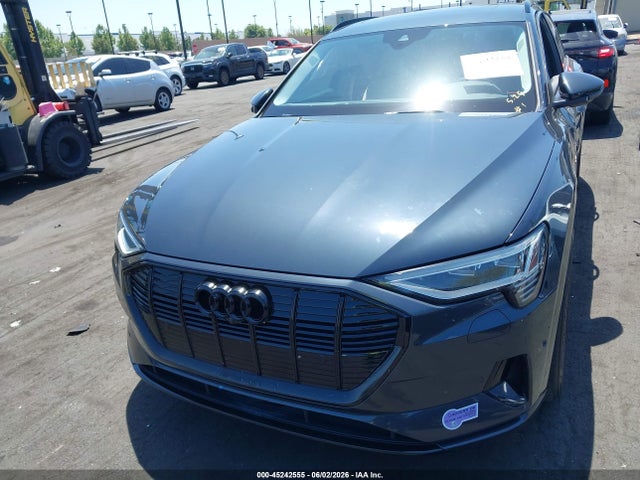 Audi E-tron Premium Plus 2019 WA1LAAGE1KB015688 Image 10