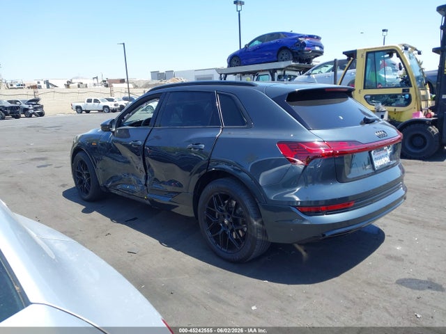 Audi E-tron Premium Plus 2019 WA1LAAGE1KB015688 Image 15