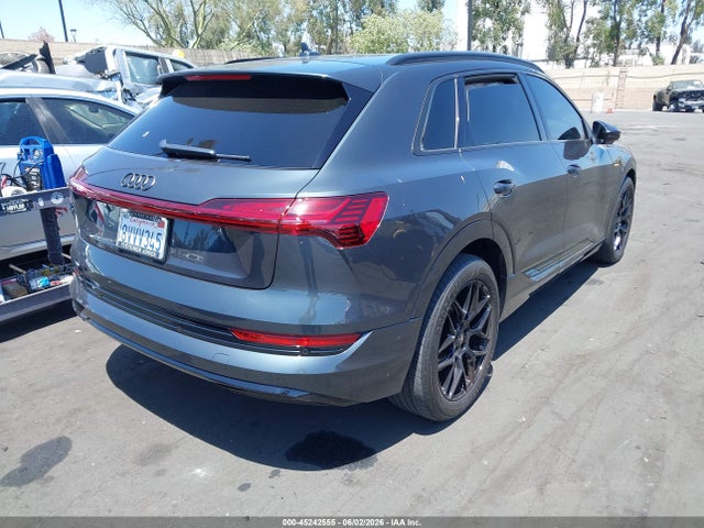 Audi E-tron Premium Plus 2019 WA1LAAGE1KB015688 Image 4