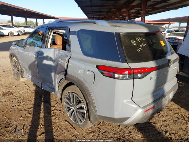 5N1DR3DH9SC243750 Nissan Pathfinder Platinum Fwd