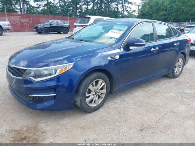 KIA Optima Lx 2018 5XXGT4L32JG217049 Image 2