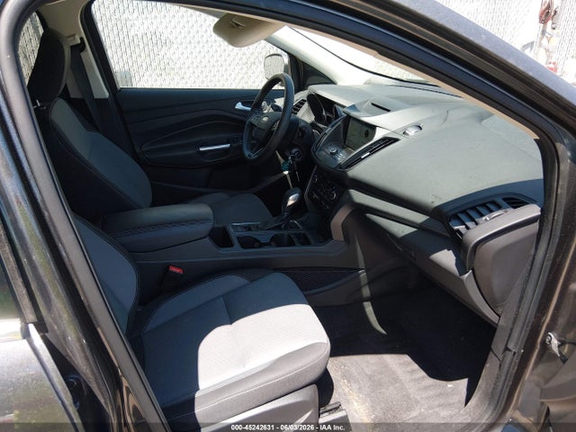 Продажа на аукционе авто 2018 Ford Escape Se, vin: 1FMCU9GD8JUB99173, номер лота: 45242631