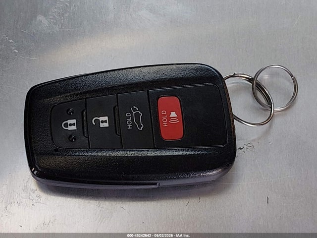 45242642 :رقم المزاد ، 2T3W1RFV8MW105272 vin ، 2021 Toyota Rav4 Xle مزاد بيع
