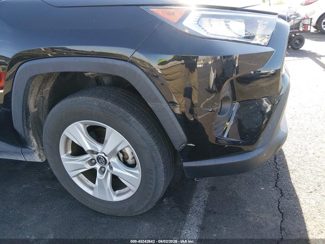 Auction sale of the 2021 Toyota Rav4 Xle, vin: 2T3W1RFV8MW105272, lot number: 45242642