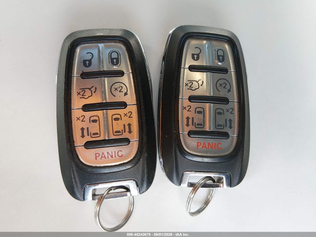 2018 Chrysler Pacifica Touring L მანქანა იყიდება აუქციონზე, vin: 2C4RC1BG1JR290464, აუქციონის ნომერი: 45242670