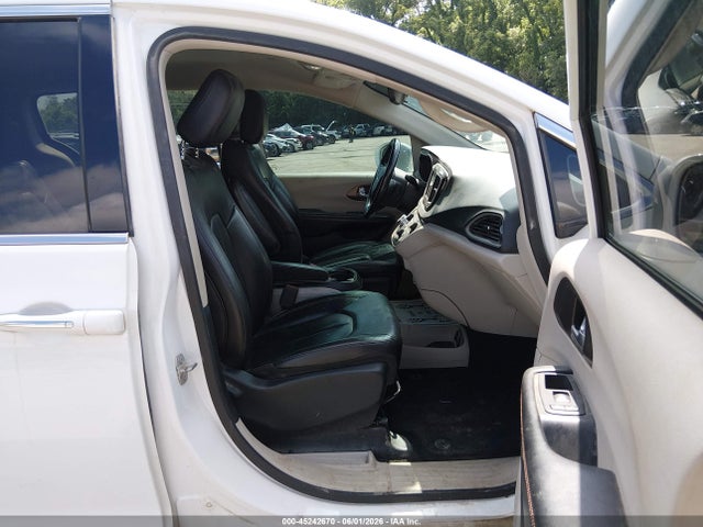 2018 Chrysler Pacifica Touring L მანქანა იყიდება აუქციონზე, vin: 2C4RC1BG1JR290464, აუქციონის ნომერი: 45242670