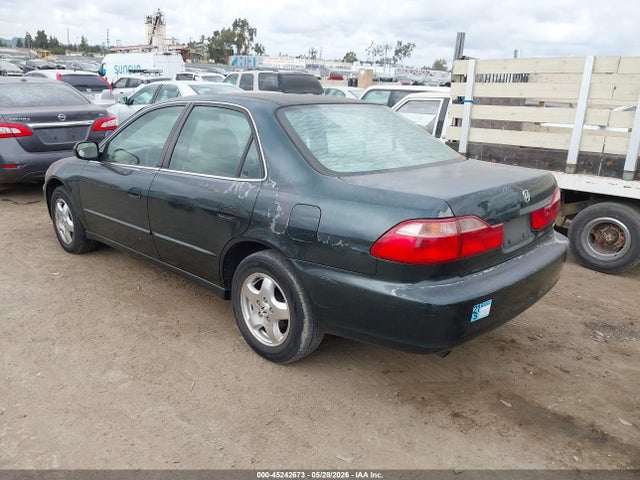 45242673 :رقم المزاد ، 1HGCG1653YA100859 vin ، 2000 Honda Accord 3.0 Ex مزاد بيع