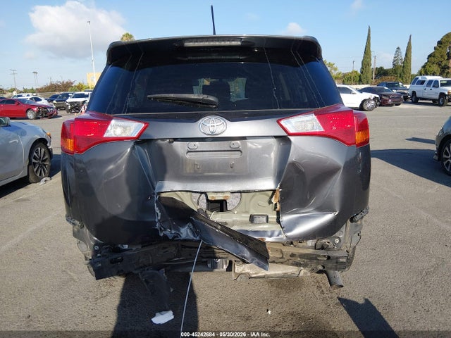 Toyota RAV4 LE 2015 JTMZFREVXFJ047490 Image 16