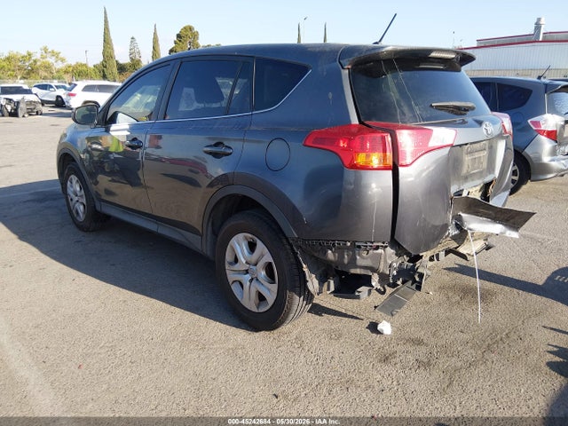 Toyota RAV4 LE 2015 JTMZFREVXFJ047490 Image 3
