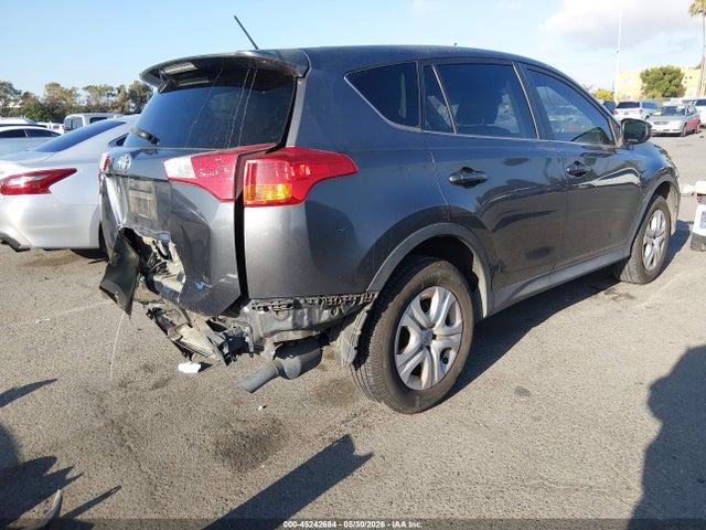 Toyota RAV4 LE 2015 JTMZFREVXFJ047490 Image 4