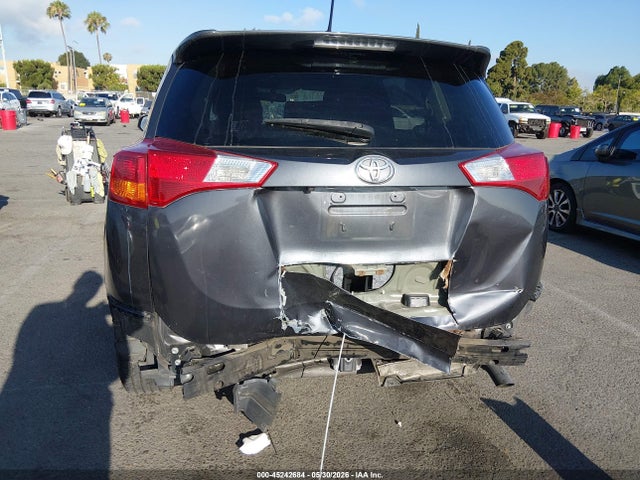 Toyota RAV4 LE 2015 JTMZFREVXFJ047490 Image 6