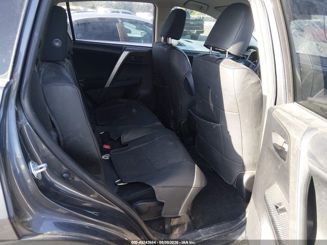 Toyota RAV4 LE 2015 JTMZFREVXFJ047490 Image 8