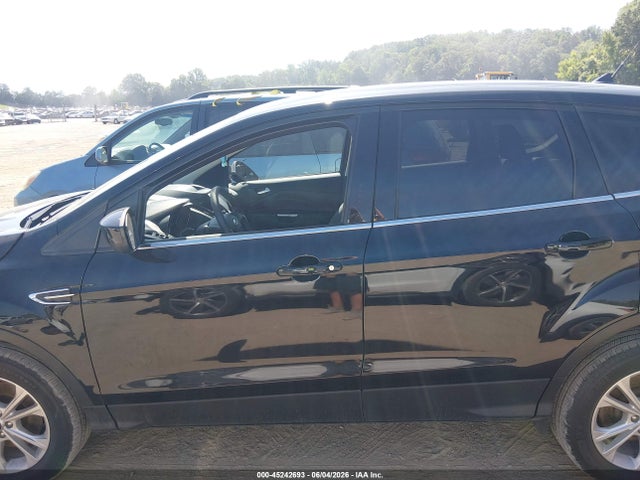 Продажа на аукционе авто 2019 Ford Escape Se, vin: 1FMCU9GD4KUB24066, номер лота: 45242693