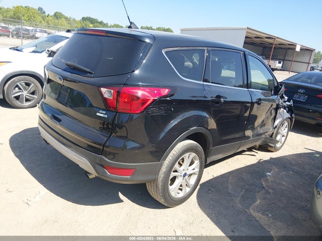Продажа на аукционе авто 2019 Ford Escape Se, vin: 1FMCU9GD4KUB24066, номер лота: 45242693