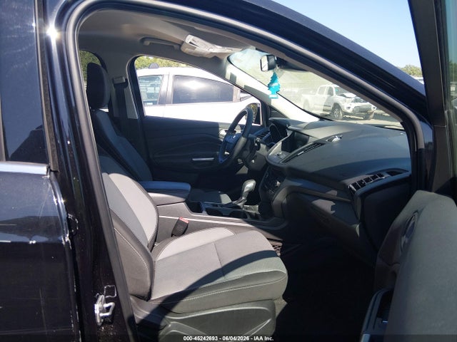 Продажа на аукционе авто 2019 Ford Escape Se, vin: 1FMCU9GD4KUB24066, номер лота: 45242693