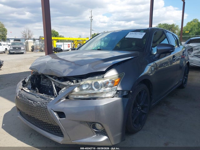 JTHKD5BH1F2212009 Lexus CT 200H