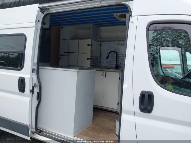 3C6URVJG7JE125805 RAM Promaster 3500 Cargo Van High Roof 159 Wb Ext