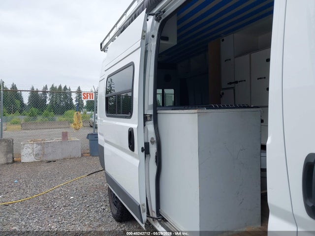 3C6URVJG7JE125805 RAM Promaster 3500 Cargo Van High Roof 159 Wb Ext