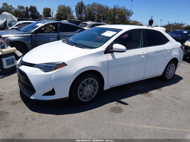 Toyota COROLLA LE 2017 5YFBURHE7HP722553 Image 2