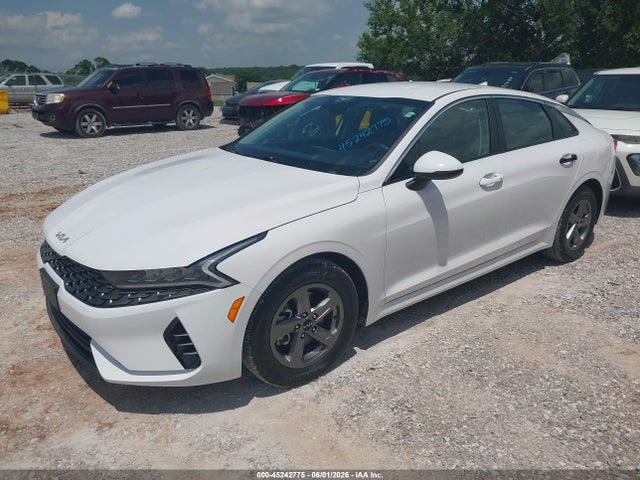 KIA K5 LXS 2023 5XXG14J20PG198588 Image 2
