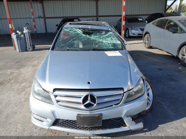 2013 Mercedes-benz C 250 Sport მანქანა იყიდება აუქციონზე, vin: WDDGF4HB8DG128838, აუქციონის ნომერი: 45242784