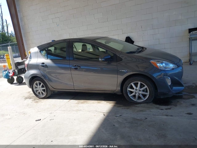 Toyota Prius C Three 2015 JTDKDTB34F1105536 Image 13