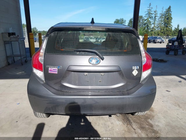Toyota Prius C Three 2015 JTDKDTB34F1105536 Image 16