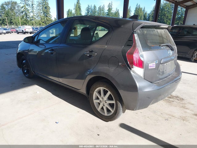 Toyota Prius C Three 2015 JTDKDTB34F1105536 Image 3