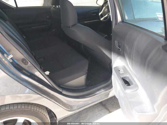 Toyota Prius C Three 2015 JTDKDTB34F1105536 Image 8