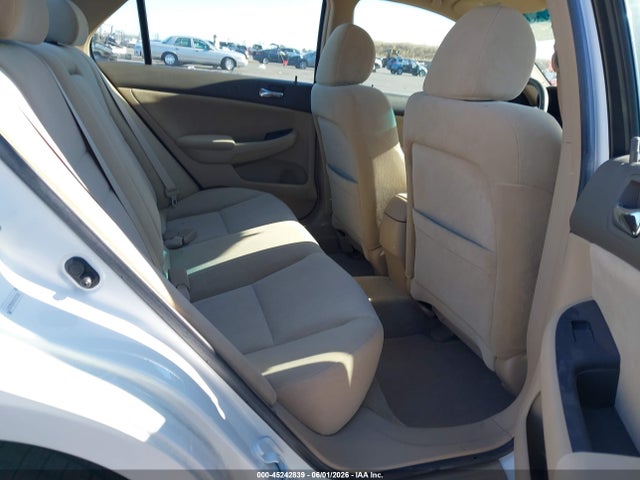 45242839 :رقم المزاد ، 1HGCM56495A139703 vin ، 2005 Honda Accord 2.4 Lx مزاد بيع