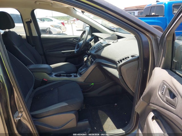Продаж на аукціоні авто 2016 Ford Escape S, vin: 1FMCU0F71GUB46945, номер лоту: 45242841