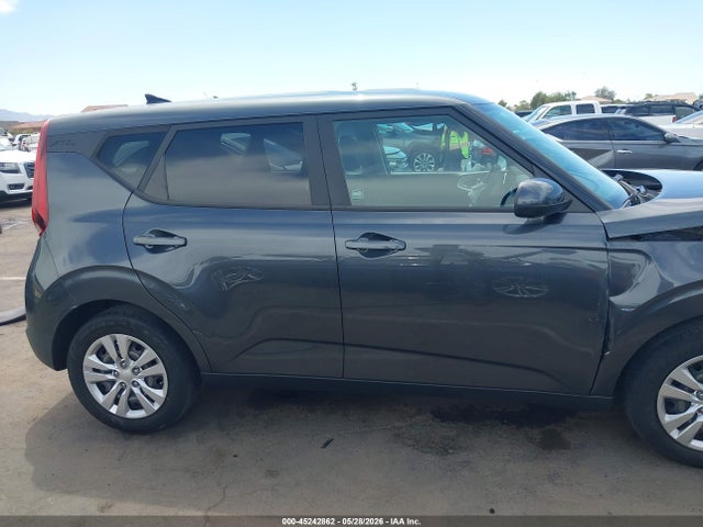 2022 Kia Soul Lx მანქანა იყიდება აუქციონზე, vin: KNDJ23AU1N7802072, აუქციონის ნომერი: 45242862