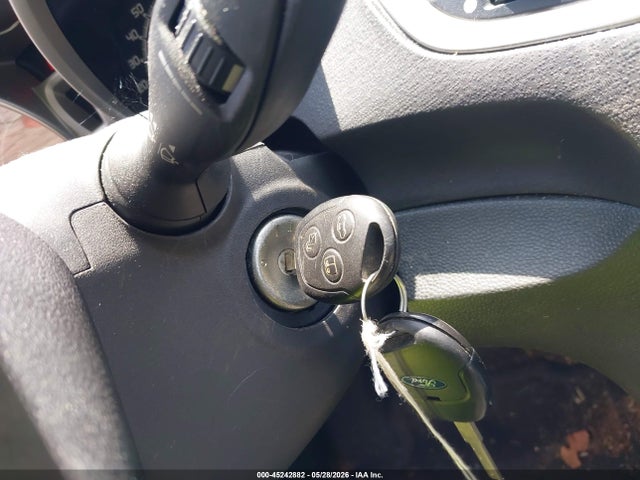 45242882 :رقم المزاد ، 3FADP4BJ4DM161888 vin ، 2013 Ford Fiesta Se مزاد بيع