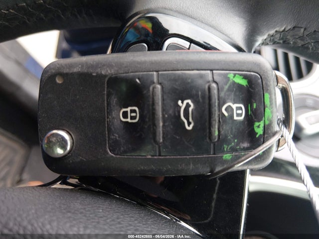 2013 Volkswagen Beetle 2.0t Turbo მანქანა იყიდება აუქციონზე, vin: 3VWV67AT2DM616403, აუქციონის ნომერი: 45242885