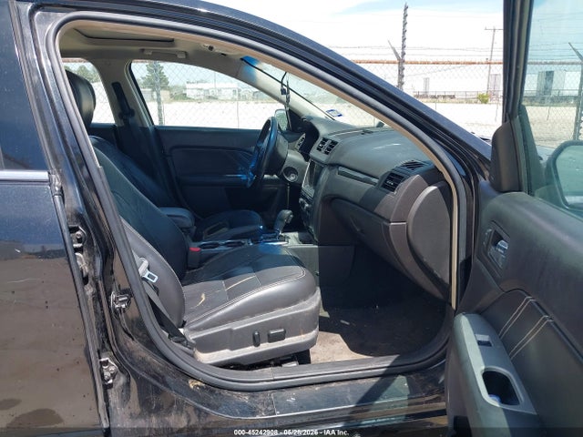 45242908 :رقم المزاد ، 3FAHP0KC4BR143953 vin ، 2011 Ford Fusion Sport مزاد بيع