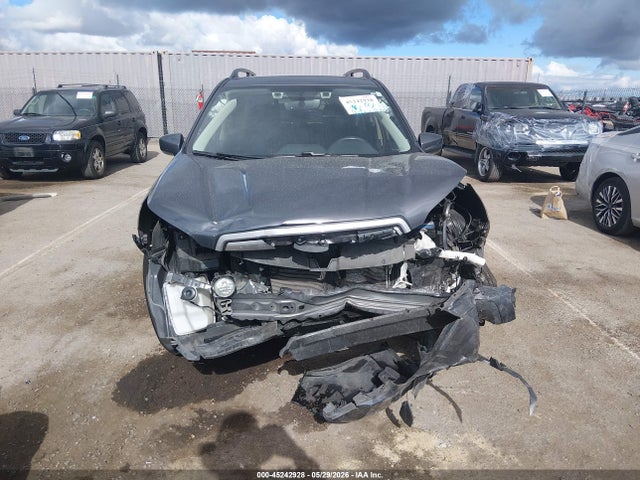 45242928 :رقم المزاد ، JF2SKAJC8MH481318 vin ، 2021 Subaru Forester Premium مزاد بيع