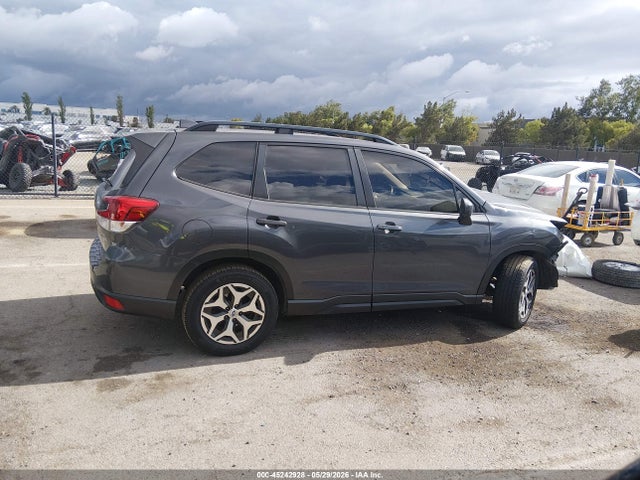 45242928 :رقم المزاد ، JF2SKAJC8MH481318 vin ، 2021 Subaru Forester Premium مزاد بيع