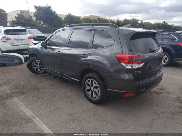 45242928 :رقم المزاد ، JF2SKAJC8MH481318 vin ، 2021 Subaru Forester Premium مزاد بيع