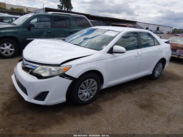 45242930 :رقم المزاد ، 4T1BF1FK4CU182476 vin ، 2012 Toyota Camry Le مزاد بيع