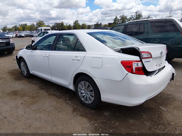 45242930 :رقم المزاد ، 4T1BF1FK4CU182476 vin ، 2012 Toyota Camry Le مزاد بيع