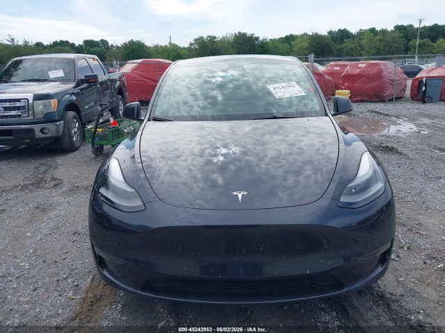 Продажа на аукционе авто 2024 Tesla Model Y Long Range Dual Motor All-wheel Drive, vin: 7SAYGDEE7RF034139, номер лота: 45242953