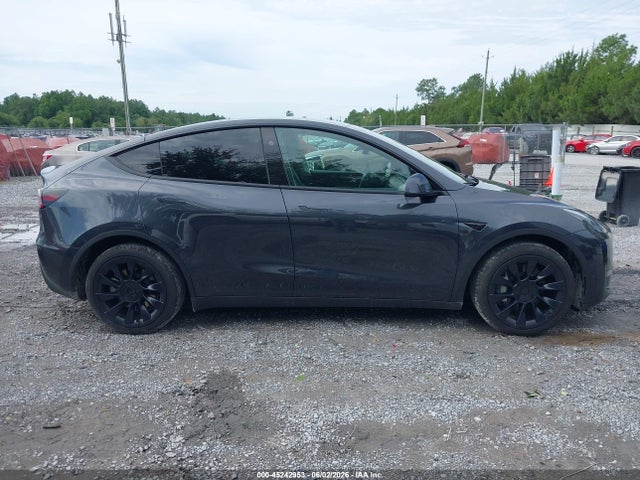 Продажа на аукционе авто 2024 Tesla Model Y Long Range Dual Motor All-wheel Drive, vin: 7SAYGDEE7RF034139, номер лота: 45242953