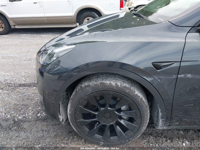 Продажа на аукционе авто 2024 Tesla Model Y Long Range Dual Motor All-wheel Drive, vin: 7SAYGDEE7RF034139, номер лота: 45242953