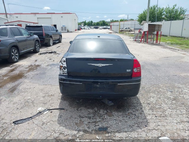 45242962 :رقم المزاد ، 2C3CA5CV0AH330656 vin ، 2010 Chrysler 300 Touring/signature Series/executive Series مزاد بيع