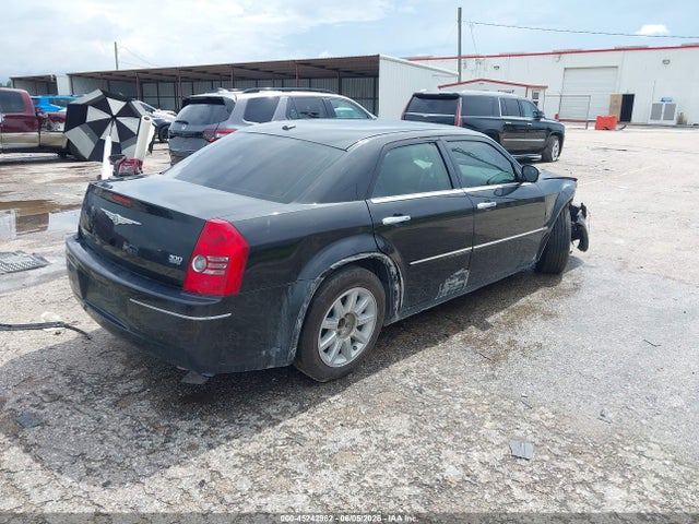 45242962 :رقم المزاد ، 2C3CA5CV0AH330656 vin ، 2010 Chrysler 300 Touring/signature Series/executive Series مزاد بيع