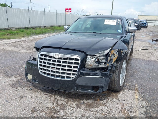 45242962 :رقم المزاد ، 2C3CA5CV0AH330656 vin ، 2010 Chrysler 300 Touring/signature Series/executive Series مزاد بيع